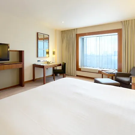 Canary Riverside Plaza Otel Londra
