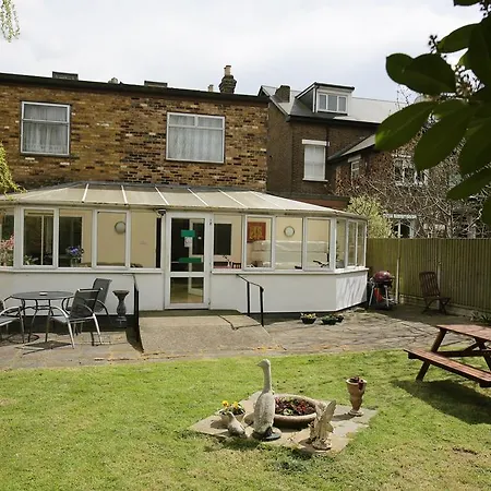 Manor House London Hotel 2*