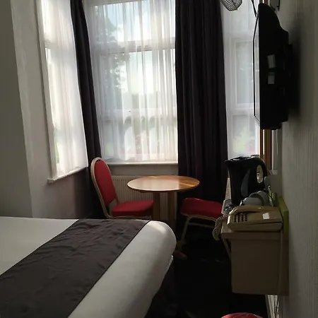 Szálloda Clapham South Dudley 2*