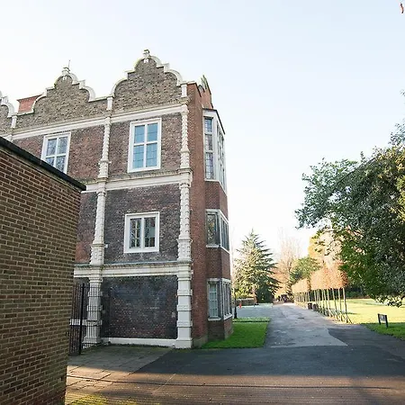 Hotel Yha Holland Park