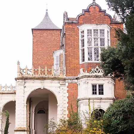 Hotel Yha Holland Park London