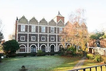 Hotel Yha Holland Park London