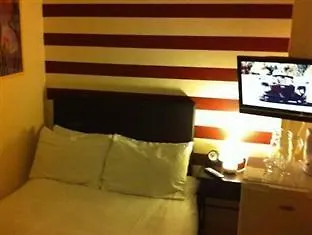 Hotel View Road