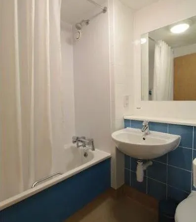 Travelodge 3*