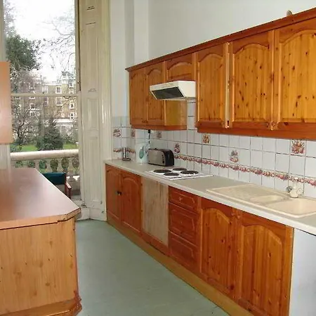 Barkston Earls Court * London