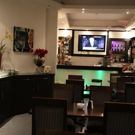 Admiral At Park Avenue 3*