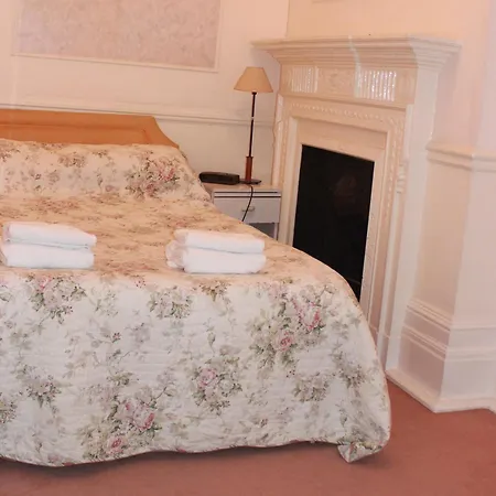 Kensingtoncourt Apartahotel