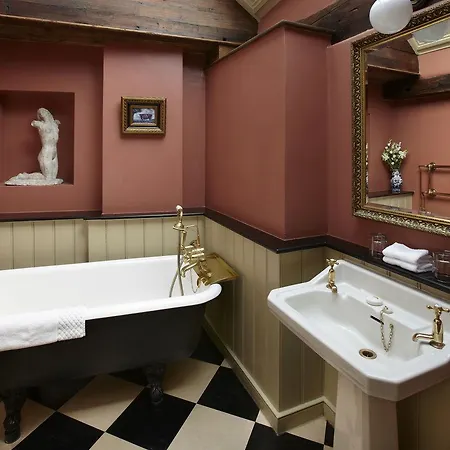 The Rookery 4*