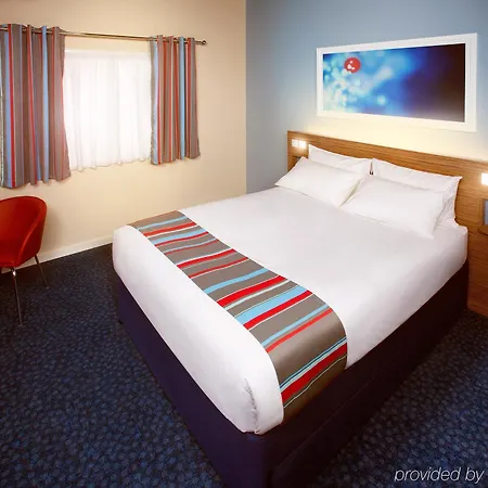 Travelodge Battersea 2* Londra