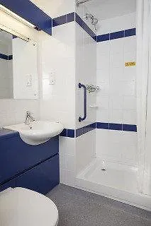 Travelodge Battersea Hotel 2*