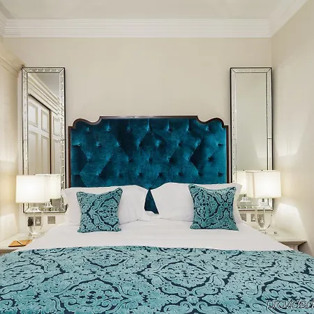 The Sloane Club Отель