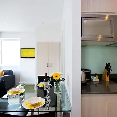 Staycity Greenwich High Road 3*