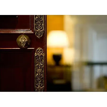 Warren House Hotell