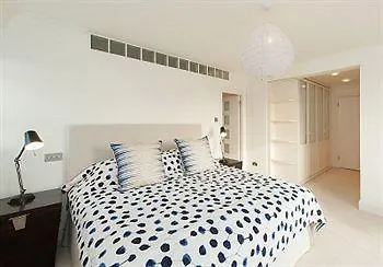 Europa House Apartahotel