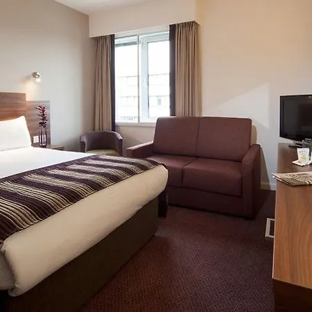Leonardo London 4*