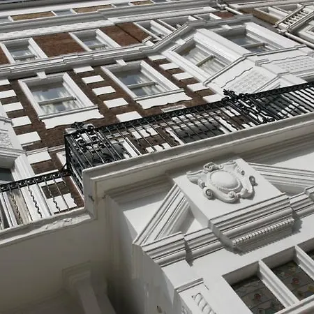 Avni Kensington Hotel
