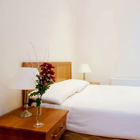 Royal Eagle Hotel 3*