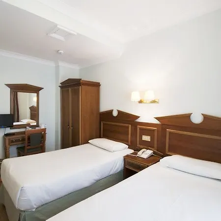 Royal Eagle 3*