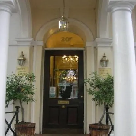 Hotel Tony's House