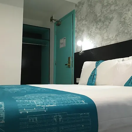 Clapham South Dudley 2* London