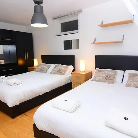 Wharf - Vintage Central Hotel