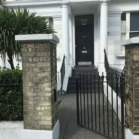 Irwin At Notting Hill * London