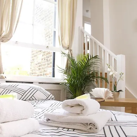 Irwin At Notting Hill Apartment