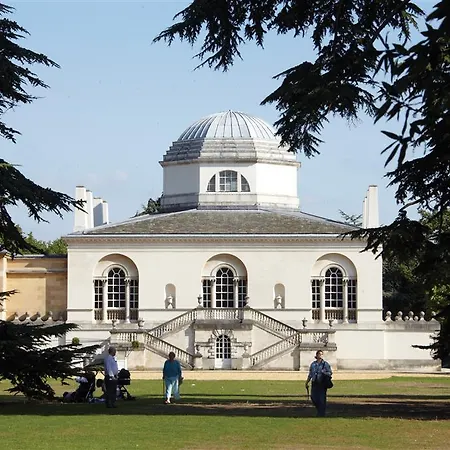 Western Chiswick Palace &