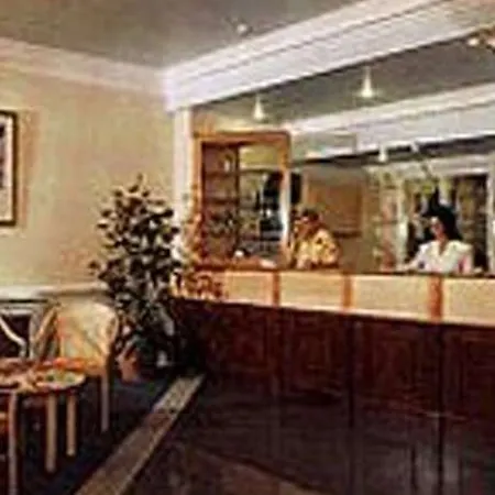 Continental Kensington Hotel 3*