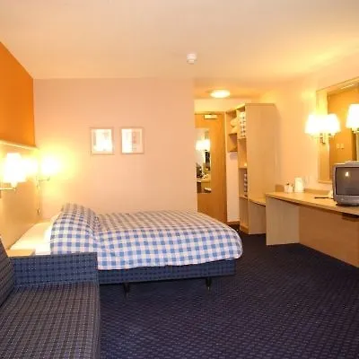Travelodge Battersea Londra