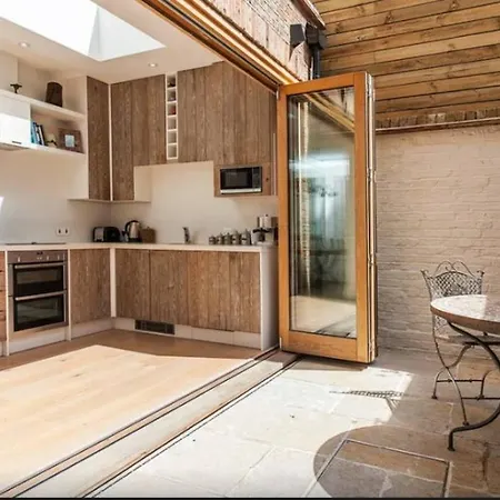 Retreat To A Stylish 1 Bedroom Flat In Chelsea * London