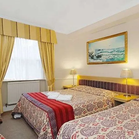 Admiral At Park Avenue London