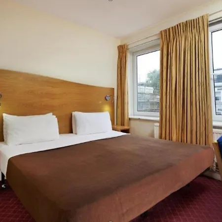 Hotel Ambassadors