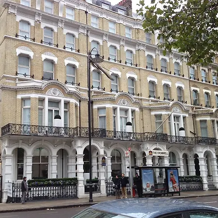 Hotel Ibis Styles Gloucester Road 3*