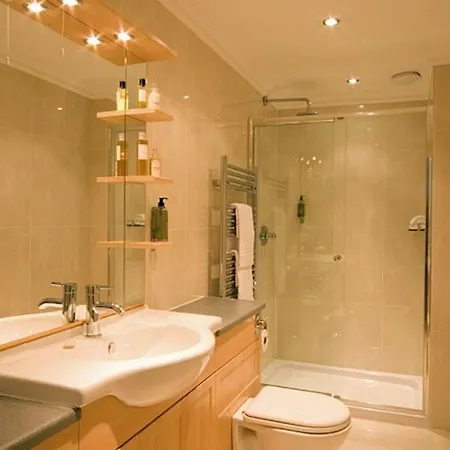 44 Curzon Street By Mansley 4* Londra