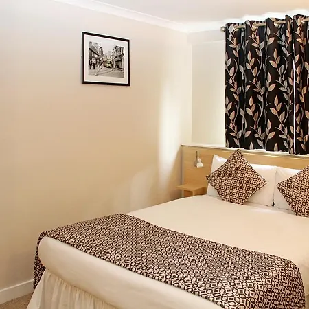 Oyo Lansdowne 2* Croydon kerület