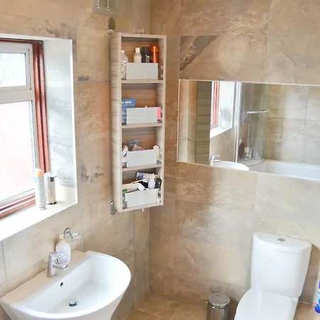 Homestay Superb Double Bedroom London