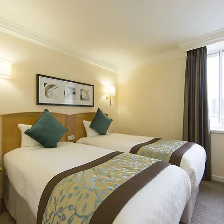 Hotell Thistle London Heathrow Terminal 5 3*