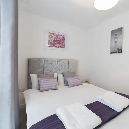 Luxury In2 London