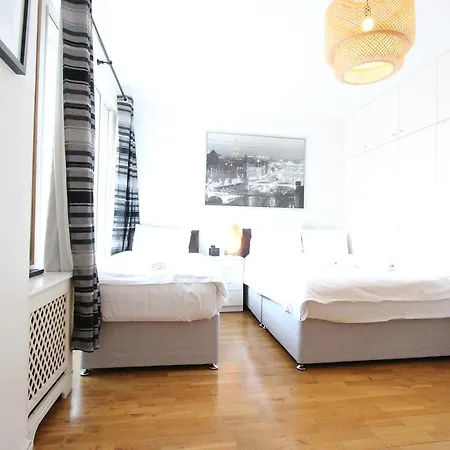 Cosy - Oxford Street - Hyde Park *