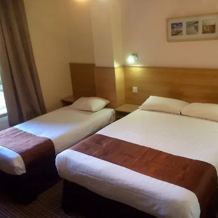 West Cromwell Hotel