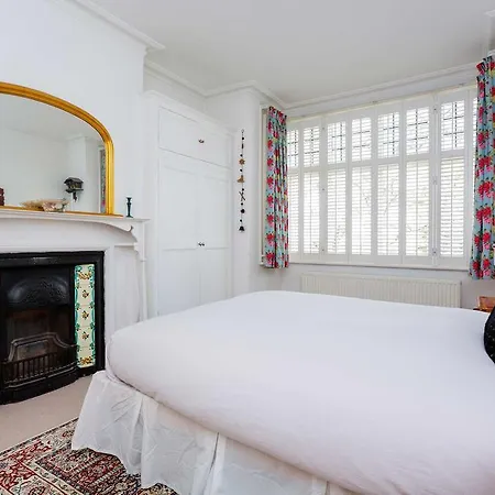 Veeve - Homely Hammersmith London