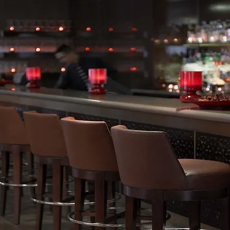 Radisson Blu Hotel, Leicester Square - Formerly Hampshire 5* Λονδίνο