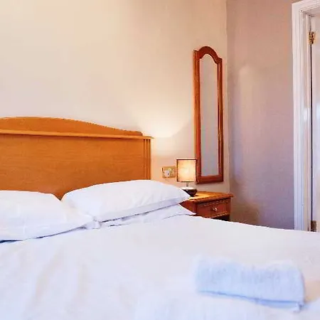 Wellington By Blue Orchid 4*