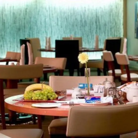 Plaza On The River Aparthotel Londra