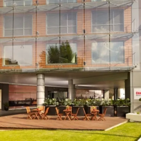 Lägenhetshotell Plaza On The River 5*