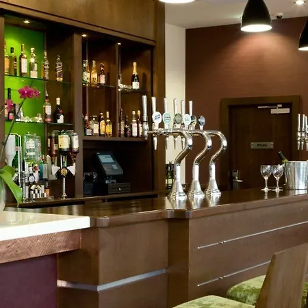 Leonardo London 4*