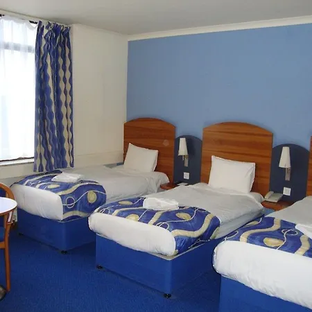 - Wembley International Hotel