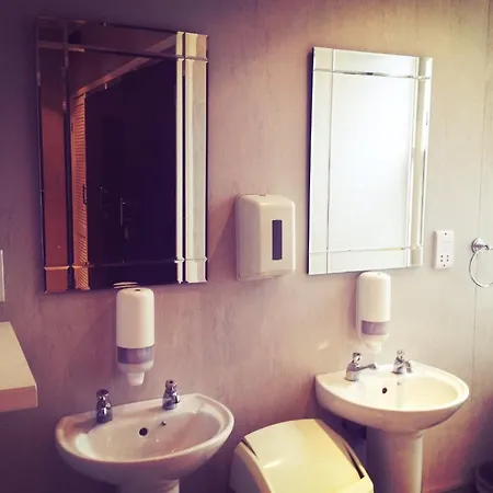 Vandrarhem Travel Joy Hostels *
