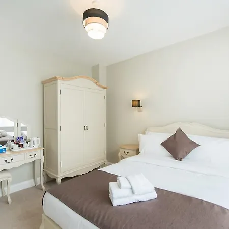 Docklands Hotel 3*